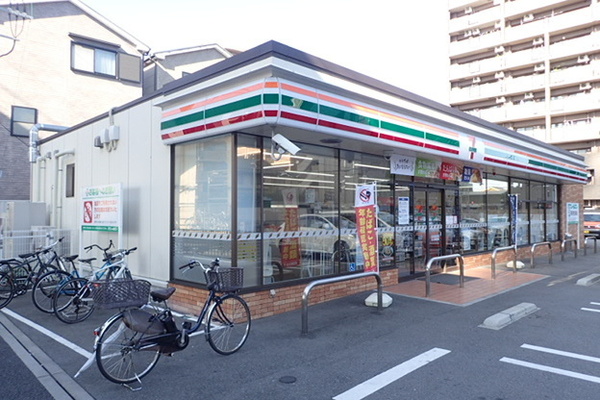 フジパレス泉大津ノース(セブンイレブン泉大津駅南店)