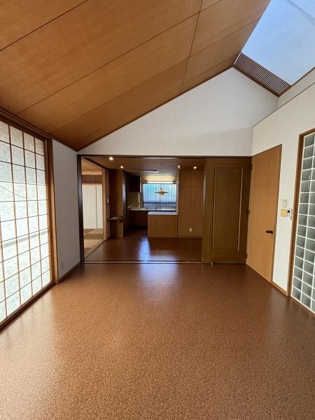 鳳東町2丁平屋