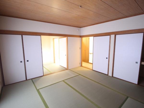 綾園戸建