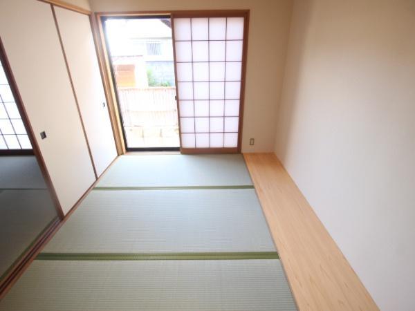 綾園戸建