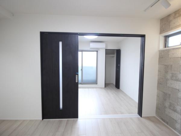 フジパレス高石千代田 2番館(リビング)