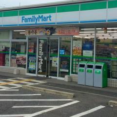 ルミエールマゴジ3(ファミリーマート堺鳳西町二丁店)