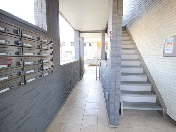 Ｌａ・Ｌｕｃｅ　ｓｔｒａｄａ