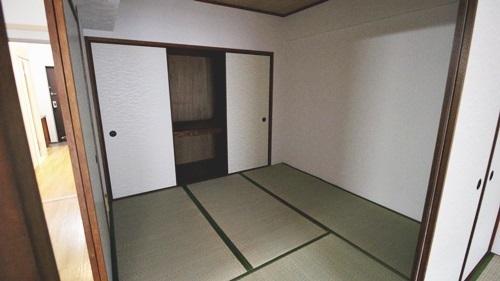 シャルマン徳川
