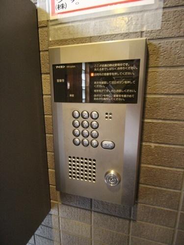 フレア・ブローリー