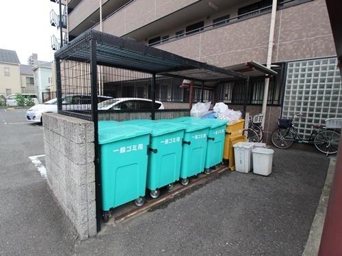 フレア・ブローリー