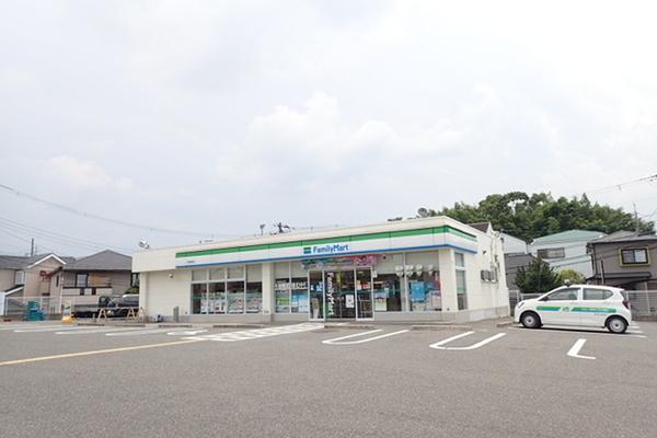 仲尾ハイツ(ファミリーマート和泉唐国店)