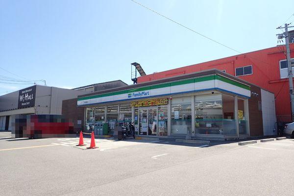 ヴァンヴェール・オオテ(ファミリーマート京屋平岡町店)