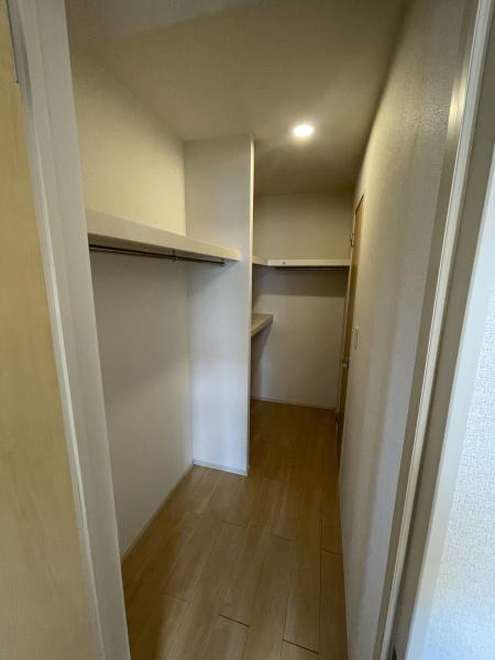 クレスト草部