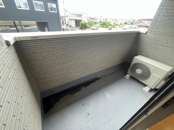 クレスト草部