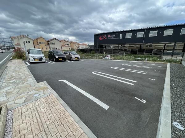 クレスト草部