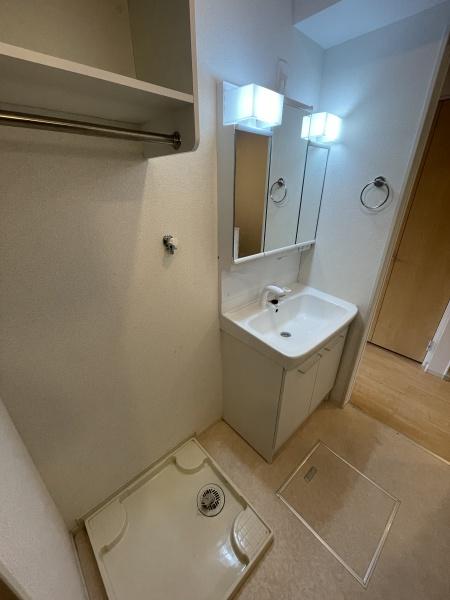 クレスト草部