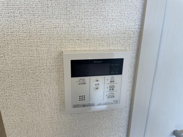 クレスト草部