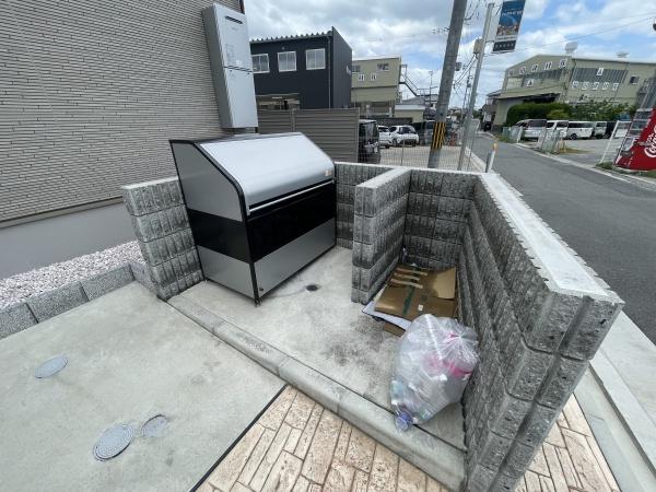 クレスト草部