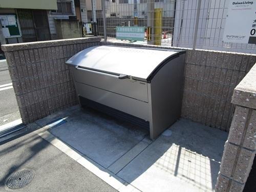 バークレー石津