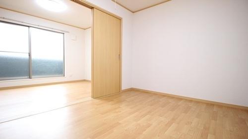 アーバン新家