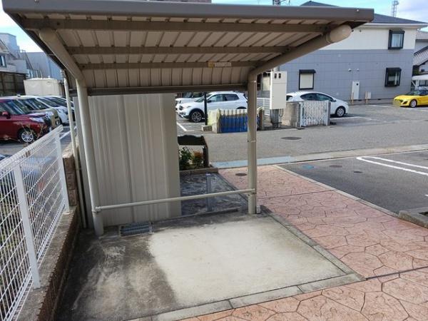 高石市西取石５丁目のアパート