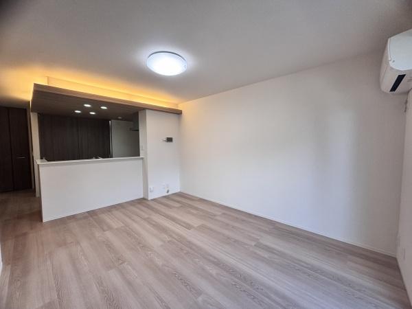 パサログランデ鳳西町(リビング)