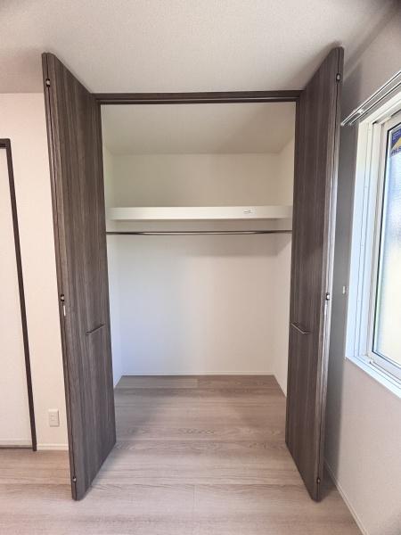 パサログランデ鳳西町(収納)