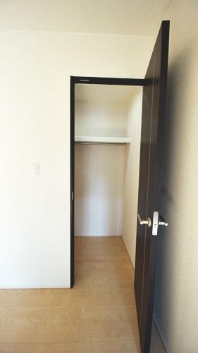 堺市西区鳳中町５丁のアパート