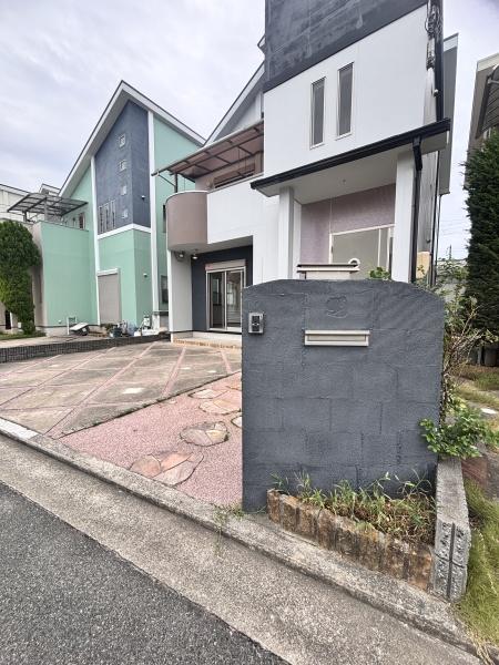鳳西町3丁戸建て