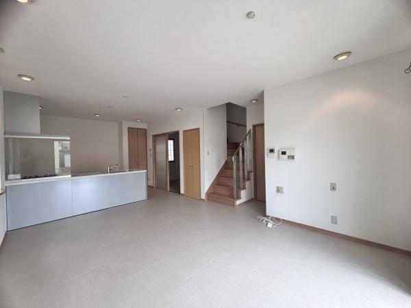 鳳西町3丁戸建て