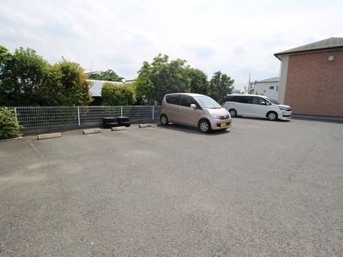 アプリコットハウス(駐車場)