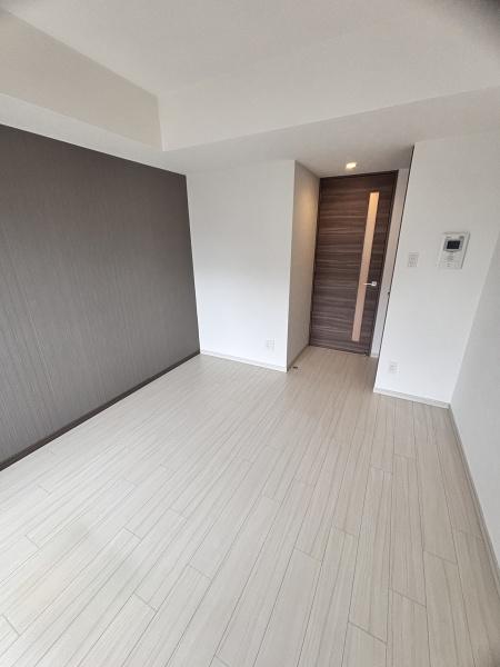 フォレストインサイド鳳(洋室)