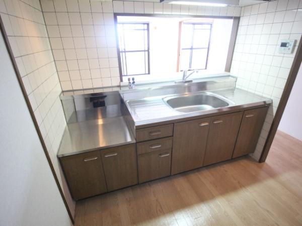 ルミエール西取石