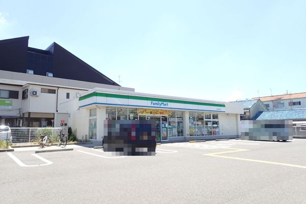 グリーン・フォーレスト(ファミリーマート泉大津宮町店)