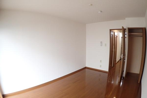 ＥＤＥＮ　ＣＯＵＲＴ