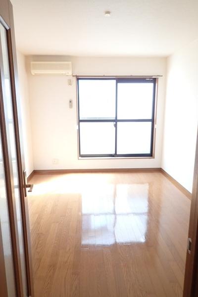 ＥＤＥＮ　ＣＯＵＲＴ