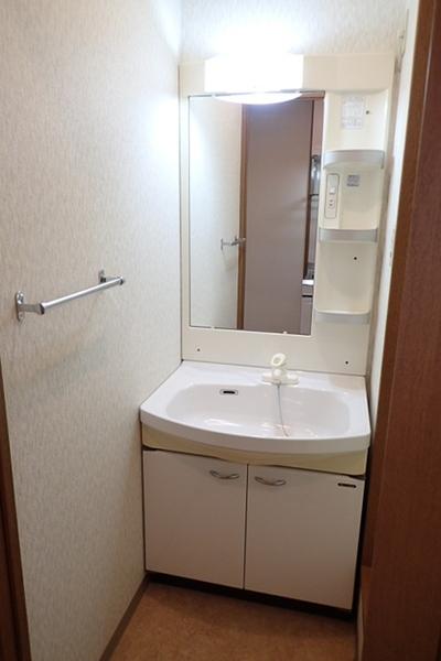 ＥＤＥＮ　ＣＯＵＲＴ