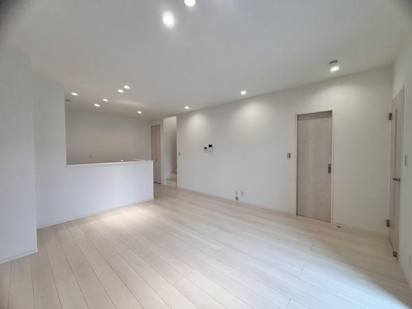 プレミアムアリーナ鳳駅前