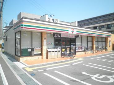 アトリウム12　Ｂ棟(セブンイレブン泉大津東雲町店)