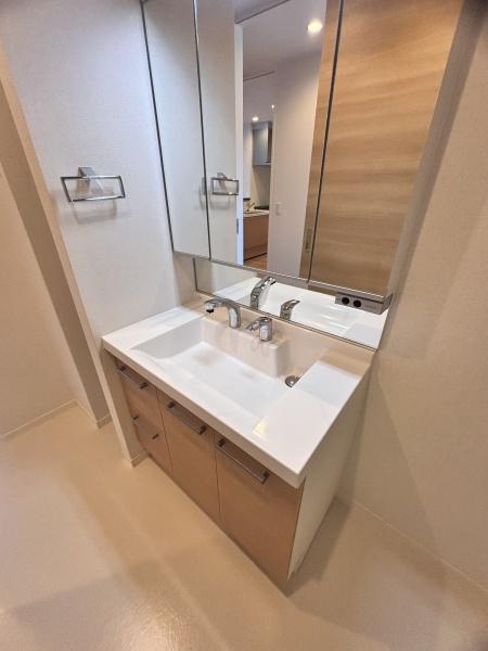 ｓｈａｍａｉｓｏｎ　ＡＧＵＲＵ