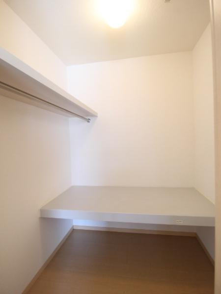 シャイニーパーク