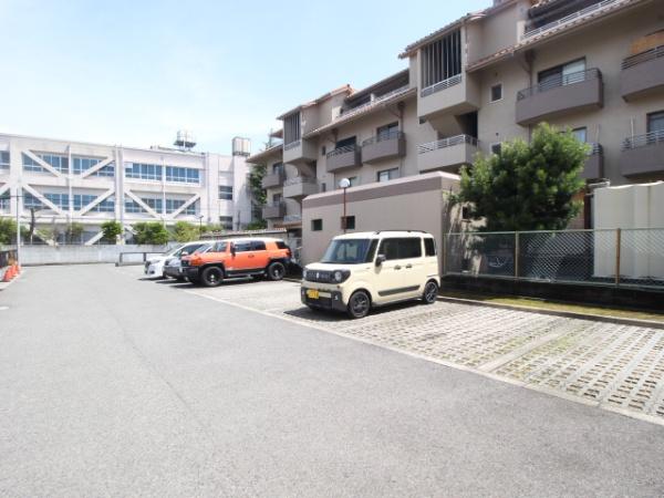 シャイニーパーク