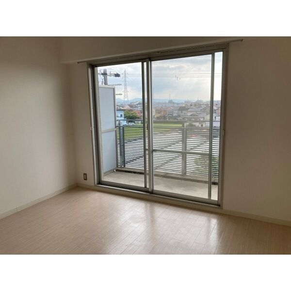 シャルル泉大津