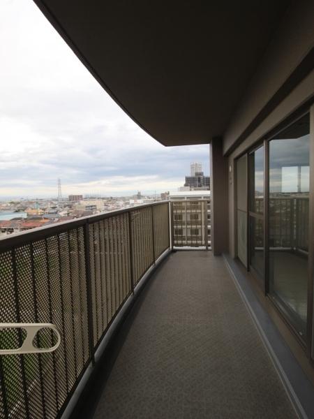 ロイヤルエイトコート１