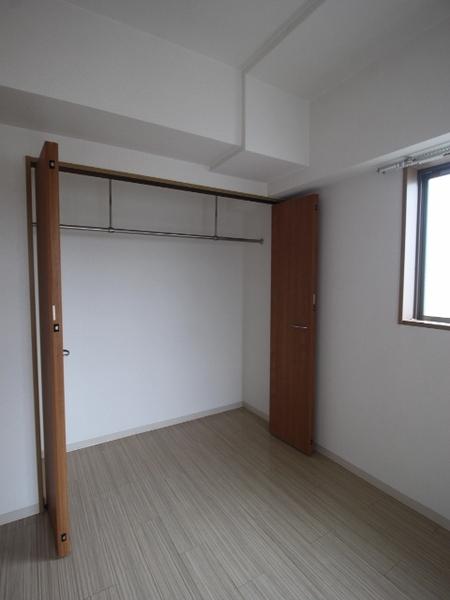 ロイヤルエイトコート１