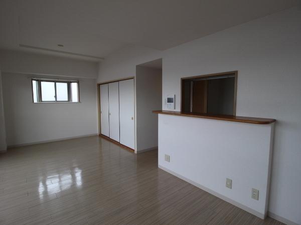 ロイヤルエイトコート１