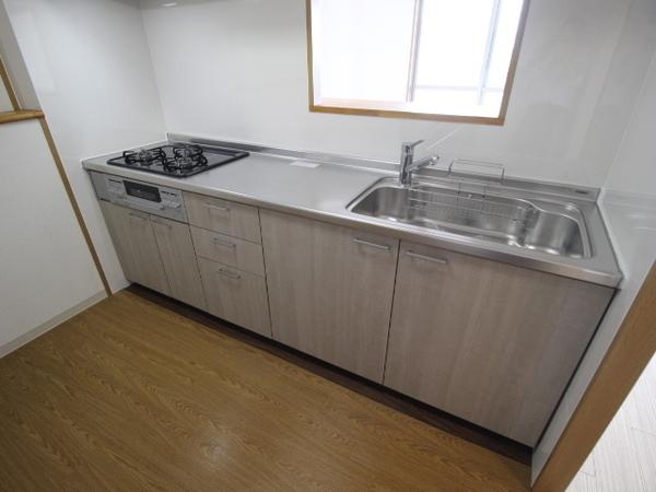 ロイヤルエイトコート１