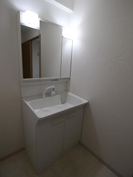 ロイヤルエイトコート１