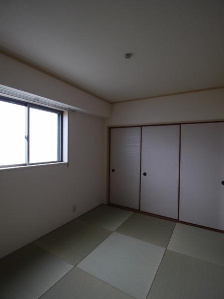 ロイヤルエイトコート１