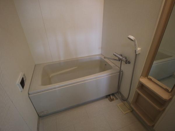 ロイヤルエイトコート１