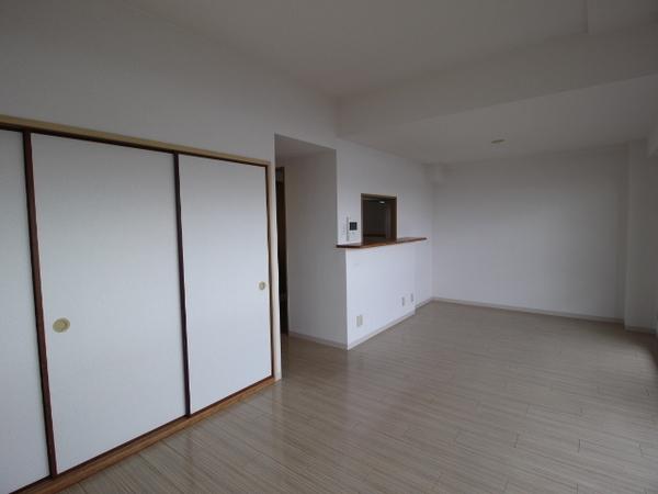 ロイヤルエイトコート１