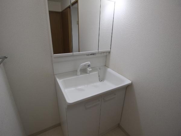 ロイヤルエイトコート１