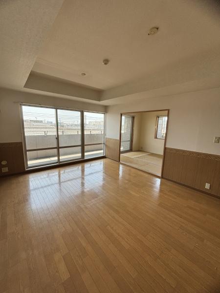 ロイヤルエイトコート2