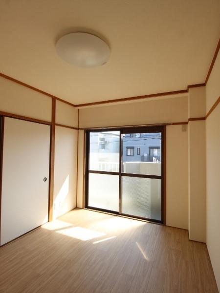 エッセンシャルハウスエビ